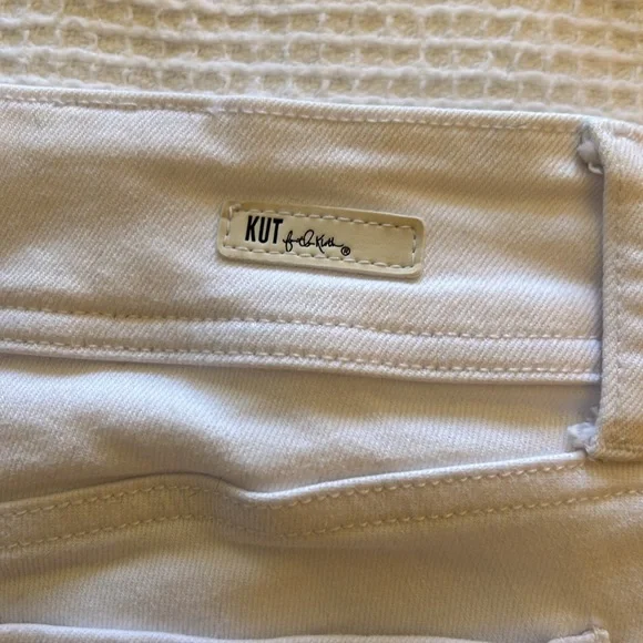 Kut from the Kloth white cropped Jeans. Cameron straight leg. Mid rise - Picture 8 of 14